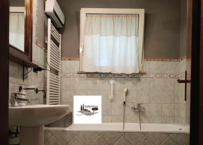 Torricella Hosting Bed & Breakfast